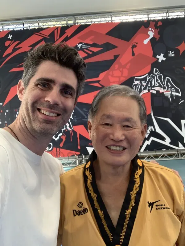 Il Presidente Alessio Chelucci insieme al Maestro Park, leggenda del Taekwondo